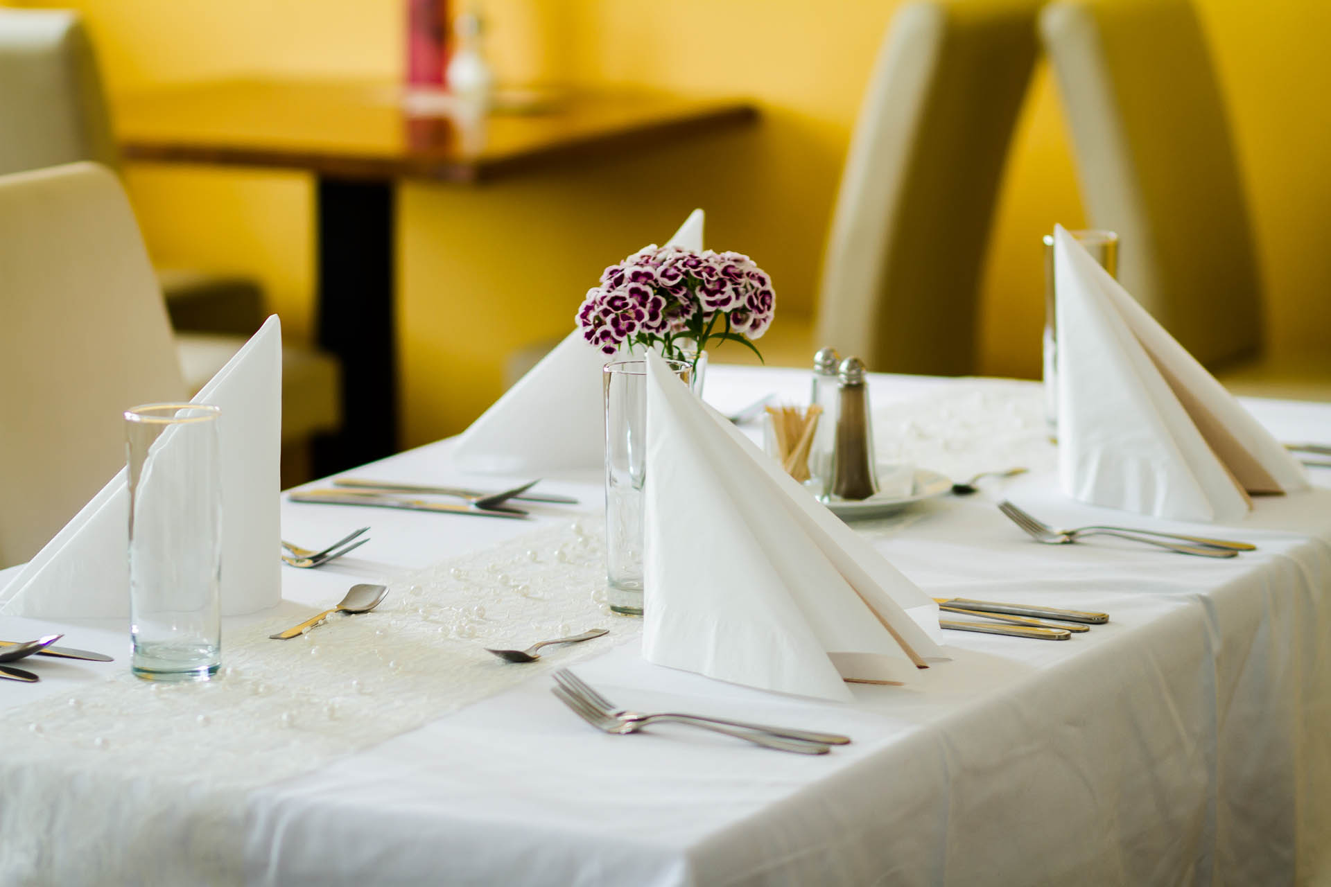 Jak vybrat ty nejkrásnější svatební ubrusy?